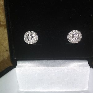 SSIL DIAMOND STUD EARRINGS